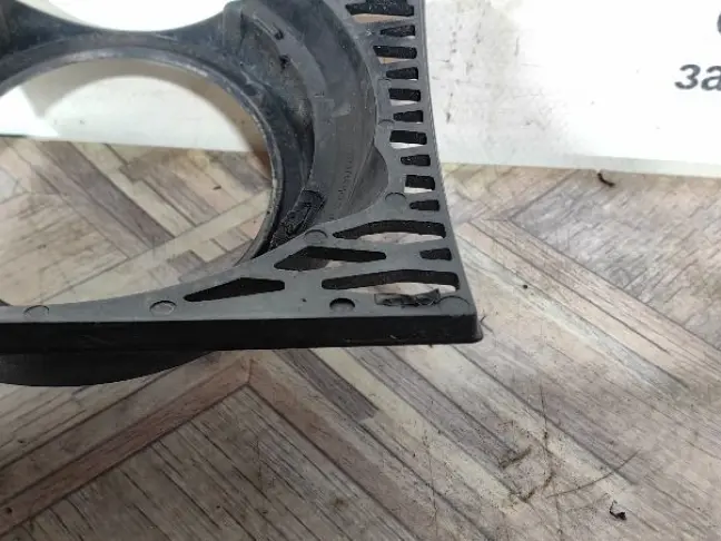 Рамка ПТФ левая Range Rover L322 09-12