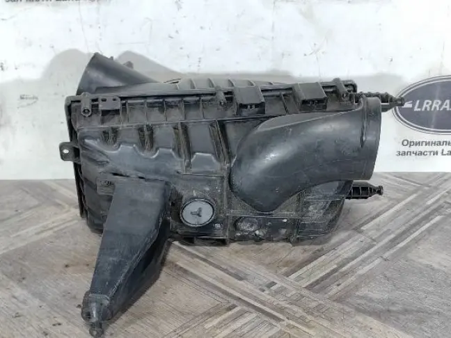 Корпус воздушного фильтра левый Range Rover L322