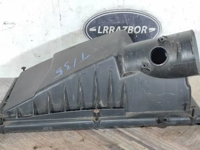 Крышка воздушного фильтра правая Range Rover L322