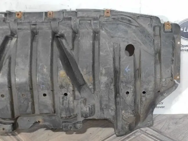 Защита пыльник радиатора Range Rover L322 02-12