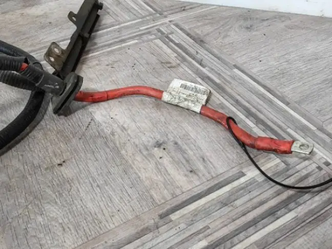 Провод силовой плюсовой Range Rover 3 L322 5.0