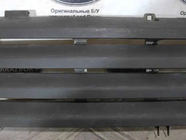 Решетка радиатора  Range Rover 3 L322 02-05
