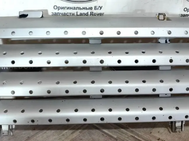 Решетка радиатора  Range Rover 3 L322 02-05