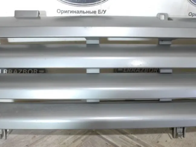 Решетка радиатора  Range Rover 3 L322 02-05