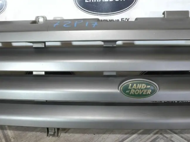 Решетка радиатора  Range Rover 3 L322 02-05