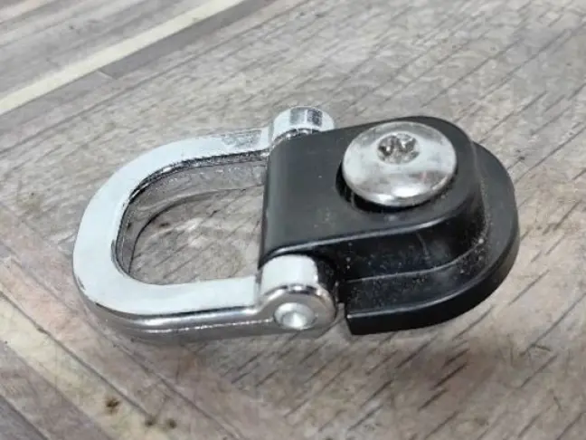 Крепеж сетки в багажнике Range Rover 4 L405 5.0