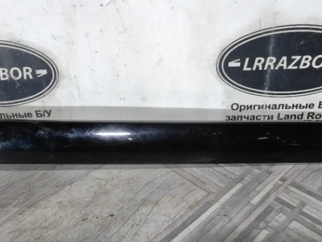 Накладка стойки правая Range Rover 4 L405