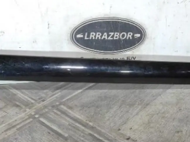 Накладка стойки правая Range Rover 4 L405