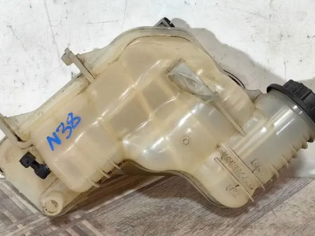 Бачок расширительный Range Rover 4 L405