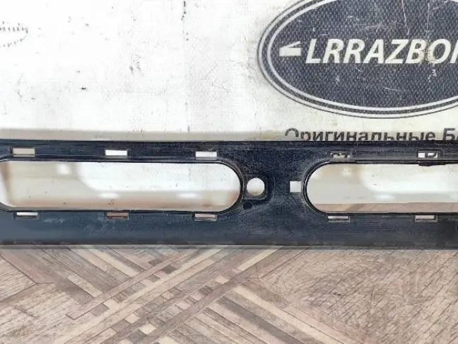 Кронштейн переднего крыла левый Range Rover 4 L405