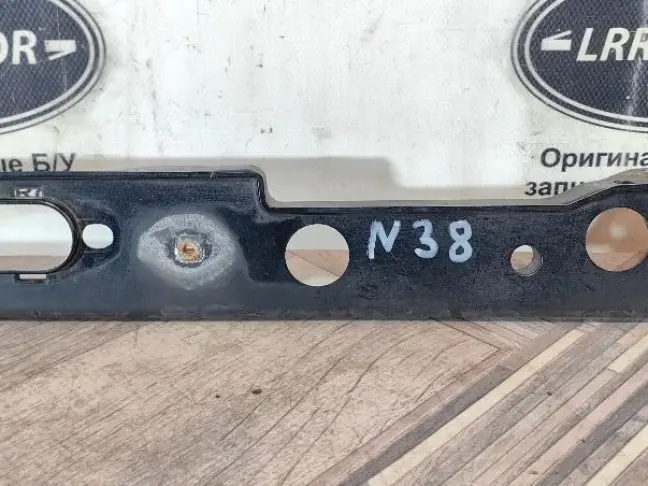 Кронштейн переднего крыла левый Range Rover 4 L405