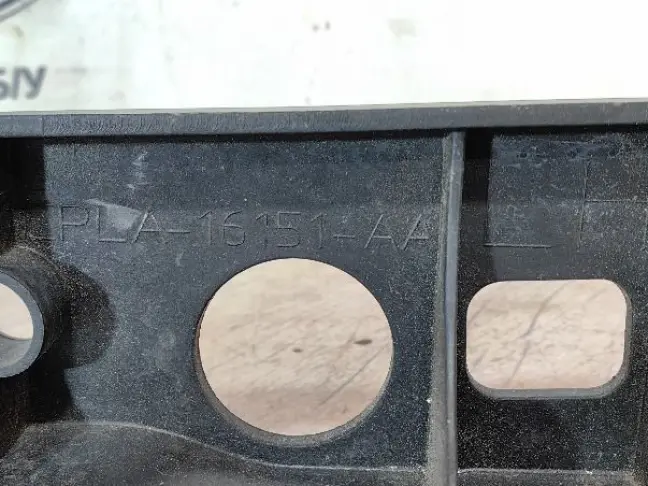 Кронштейн переднего крыла левый Range Rover 4 L405