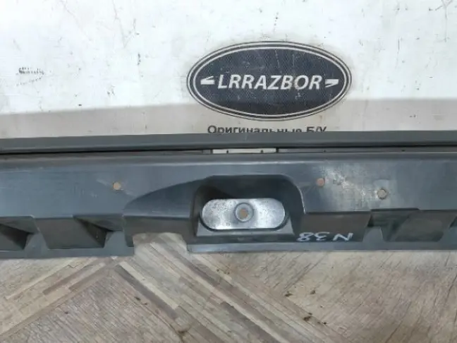 Кронштейн заднего бампера центр Range Rover 4 L405