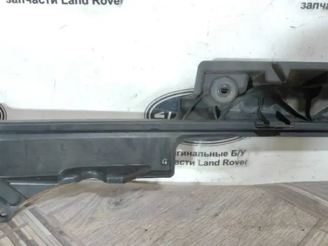 Кронштейн заднего бампера центр Range Rover 4 L405