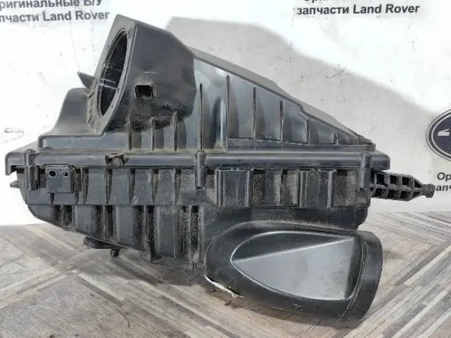 Корпус воздушного фильтр левый Range Rover 4 L405