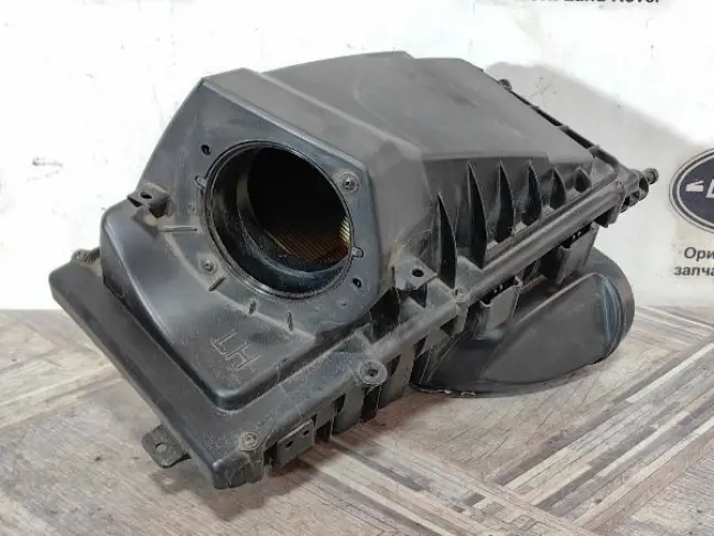 Корпус воздушного фильтр левый Range Rover 4 L405