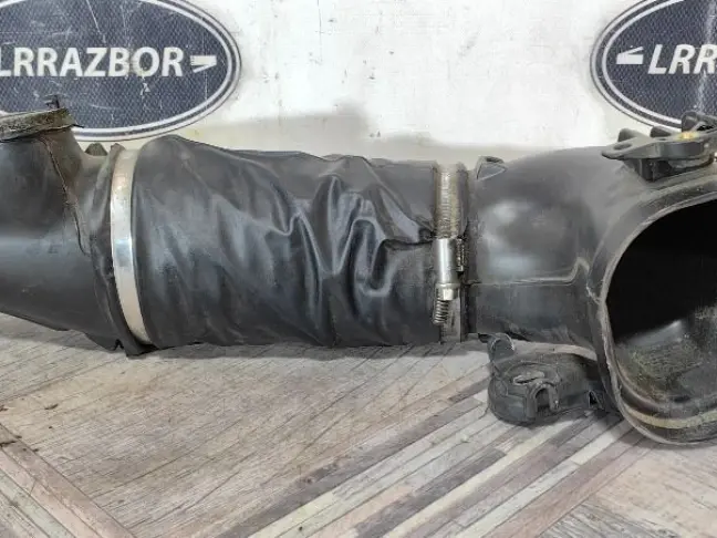 Патрубок впускной левый Range Rover 4 L405