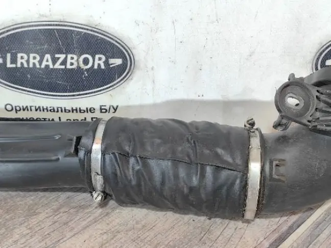 Патрубок впускной левый Range Rover 4 L405