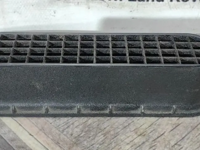 Решетка воздухозабора Range Rover 4 L405