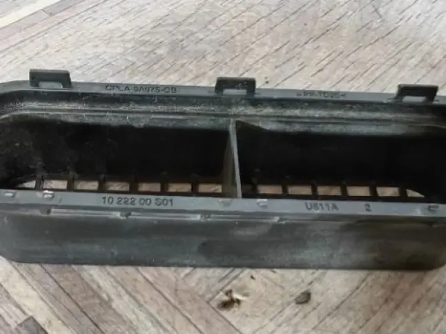 Решетка воздухозабора Range Rover 4 L405