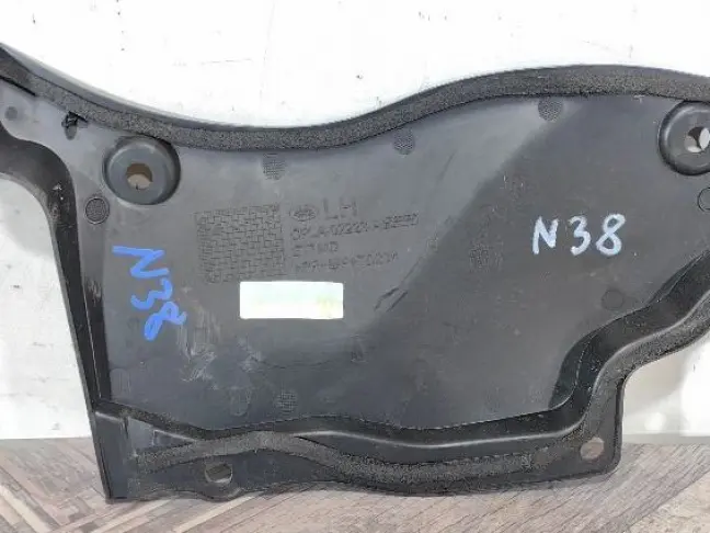 Накладка жабо левая Range Rover 4 L405