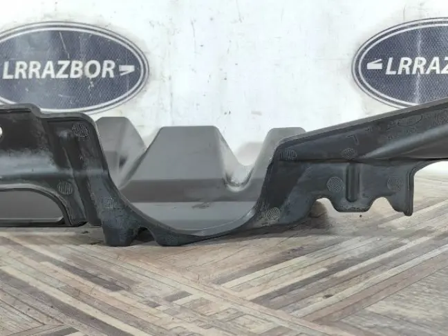 Пыльник двигателя левый Range Rover 4 L405