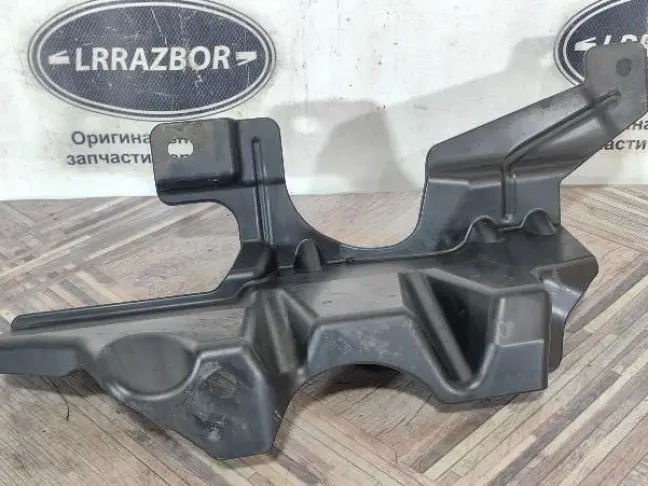 Пыльник двигателя правый Range Rover 4 L405