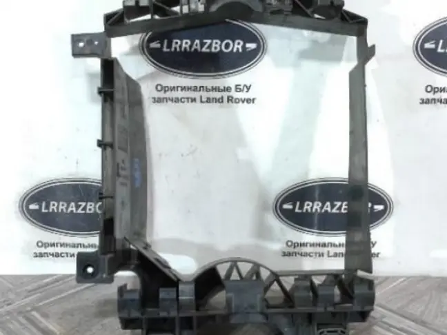 Кронштейн радиатора правый Range Rover 4 L405