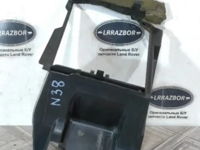 Диффузор радиатора правый Range Rover 4 L405