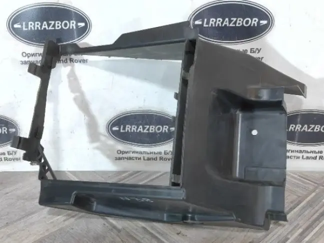 Диффузор радиатора левый Range Rover 4 L405
