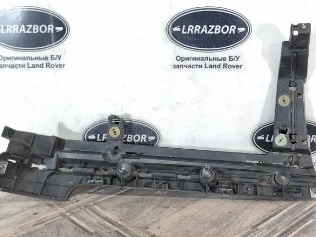 Кронштейн заднего бампера правы Range Rover 4 L405