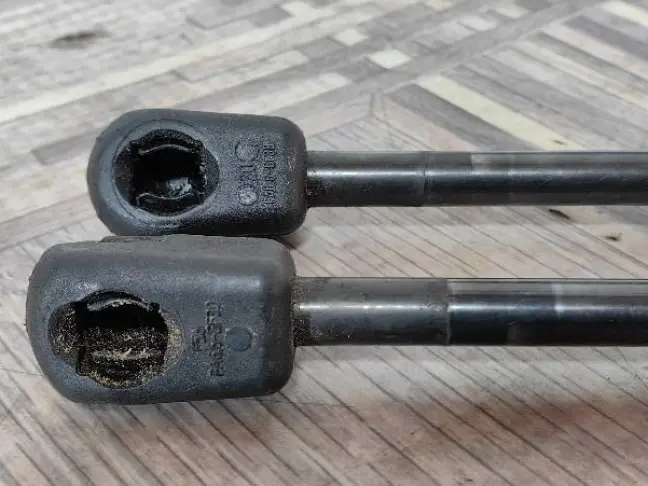 Амортизатор капота пара Range Rover 4 L405