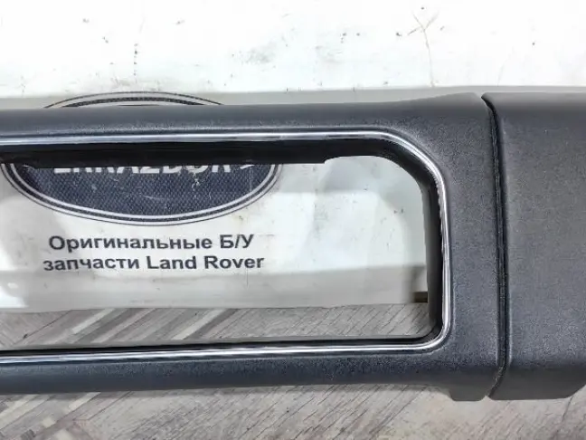 Вставка торпеды центральная Range Rover 4  L405