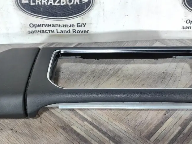 Вставка торпеды центральная Range Rover 4  L405