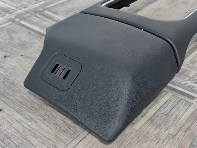 Вставка торпеды центральная Range Rover 4  L405