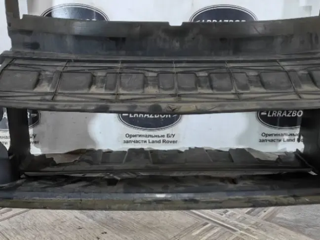 Диффузор радиатора Range Rover 4 L405