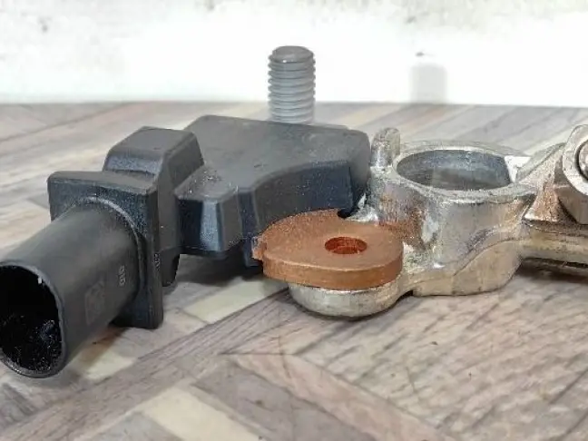 Клемма аккумулятора минус Range Rover 4  L405