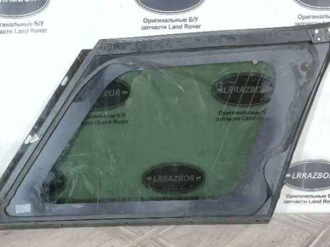 Стекло глухое багажника левое Range Rover 4  L405