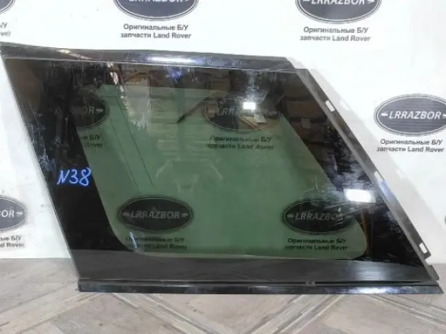 Стекло глухое багажника левое Range Rover 4  L405