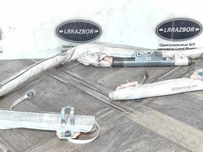 Шторка левая Range Rover 4 5.0 508PS