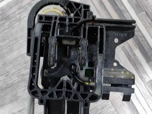 Стеклоподъемник левый передний Range Rover 4 L405