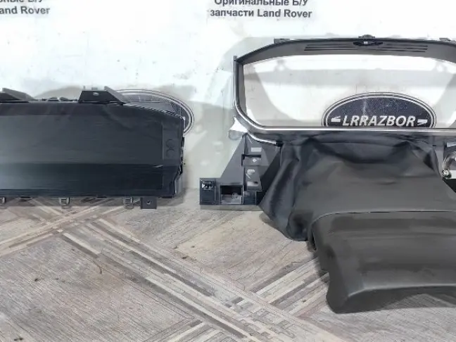 Приборная панель с гнездом Range Rover 4 L405