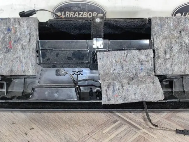 Бардачок нижний Range Rover 4 L405