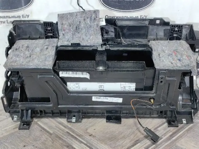 Бардачок нижний Range Rover 4 L405