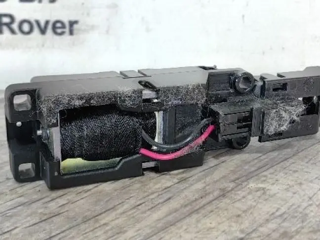 Замок бардачка Range Rover 4 L405