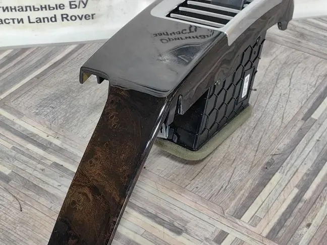 Дефлектор правый Range Rover 4 L405