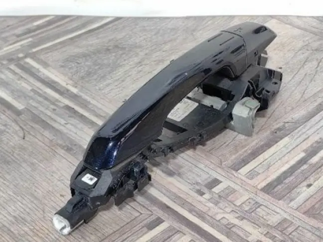 Ручка передней двери левая Range Rover 4 L405