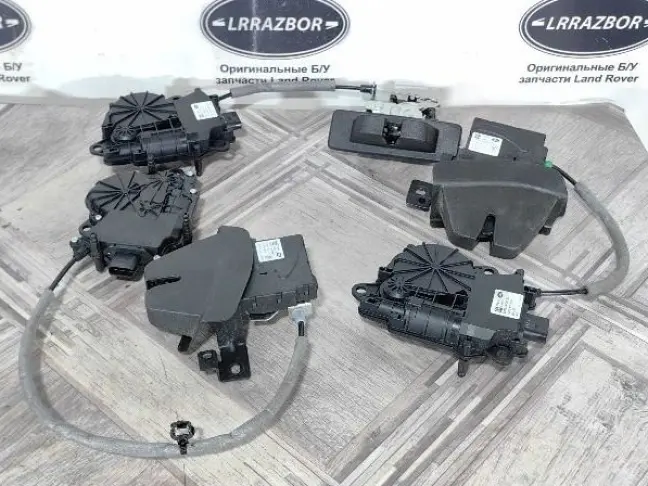 Амортизаторы крышки багажника Range Rover 4 L405