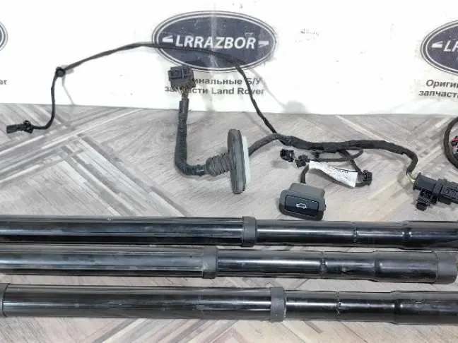 Амортизаторы крышки багажника Range Rover 4 L405