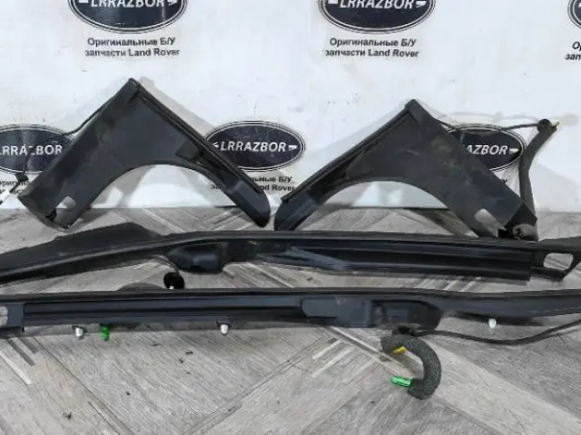 Амортизаторы крышки багажника Range Rover 4 L405